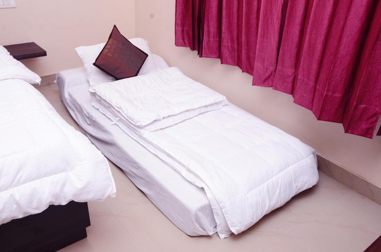 Hotel Golden Sunrise Inn Amritsar Exterior foto